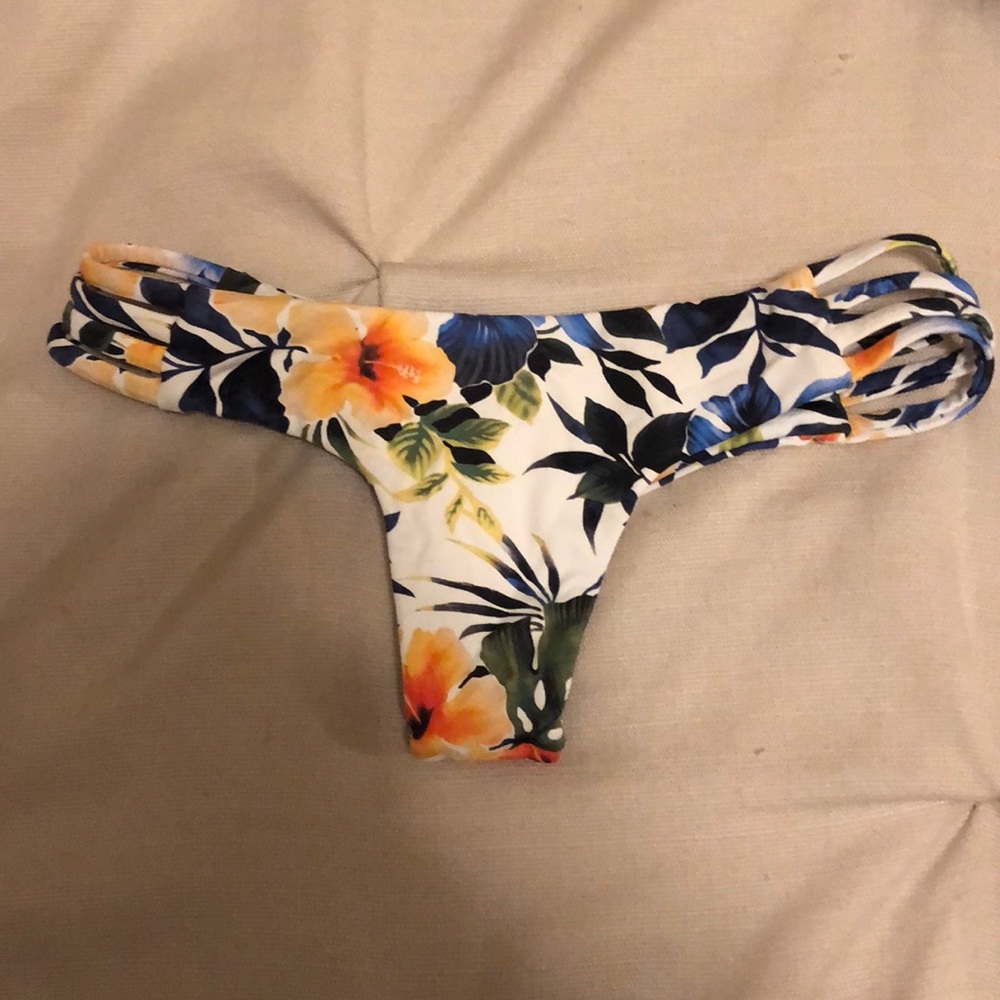 Midori bikini bottom!